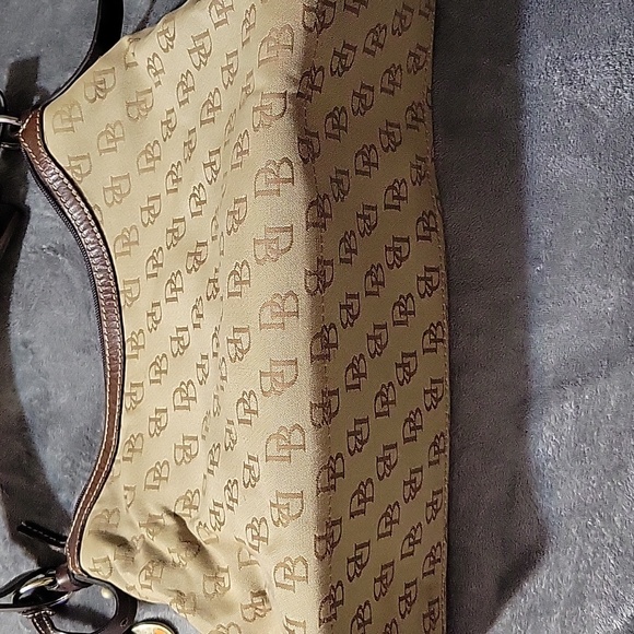 Classic Dooney and Bourke Bag - Picture 4 of 5